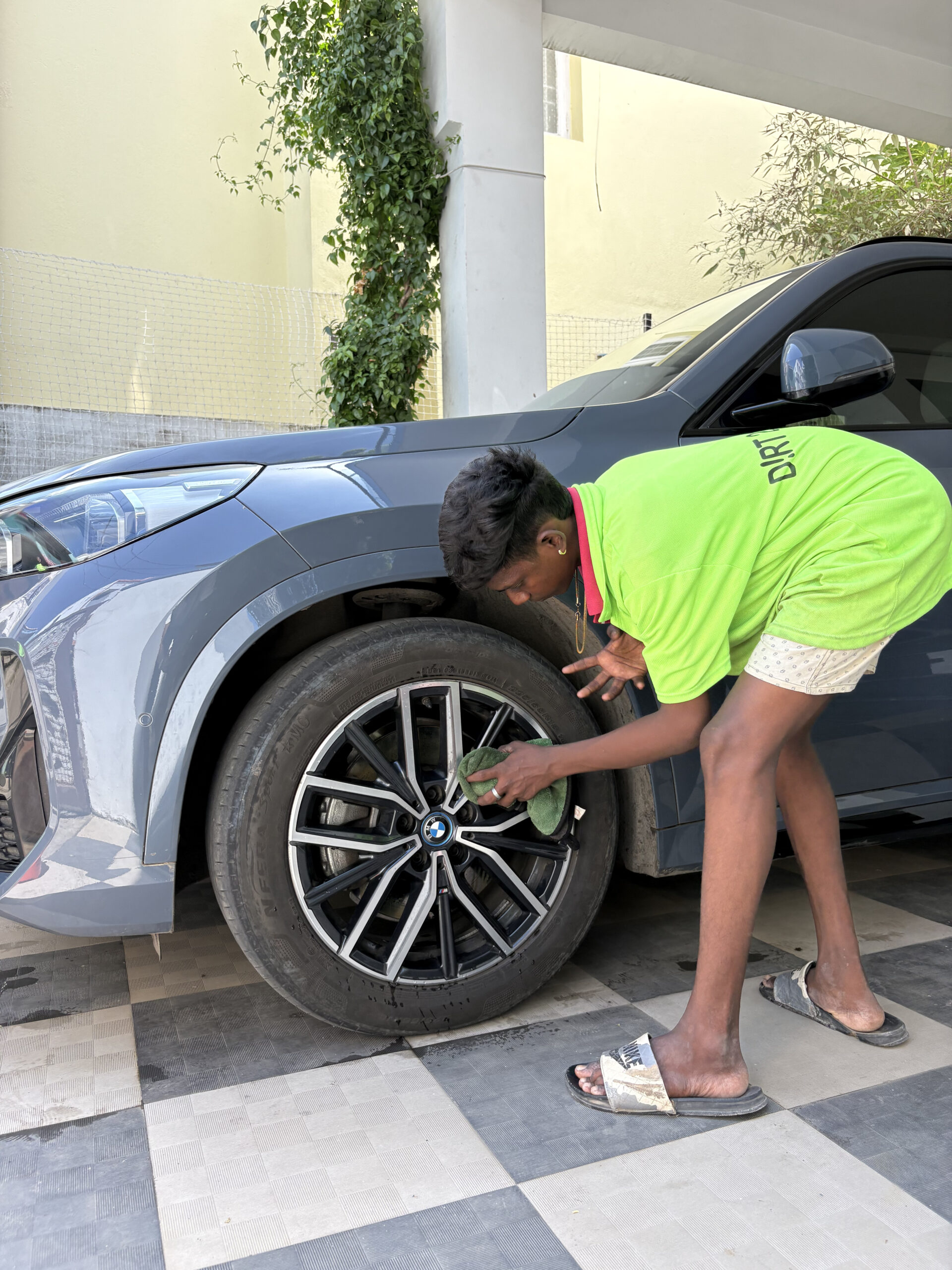 Exterior Car Wash & Detailing